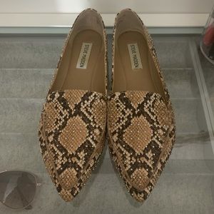 Steve Madden snake flats